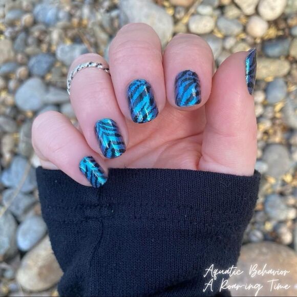 Color Street | A Roaring Good Time, tiger stripe design, clear overlay - Picture 8 of 11